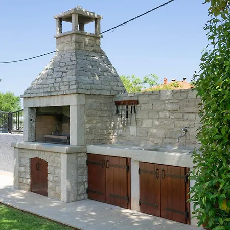 Zara Villa *